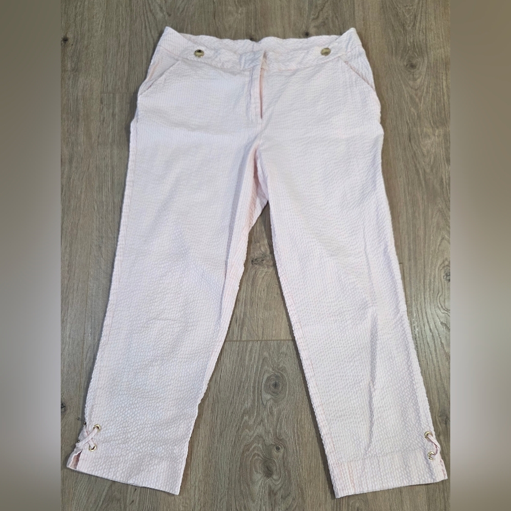 Anne Klein Chic Pink Capri Pants with Textured Design